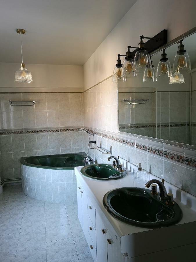 Le Clos Des Fees Asnières-sur-Oise Екстериор снимка